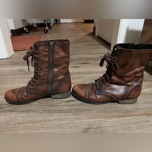 Steve Madden Brown Boots